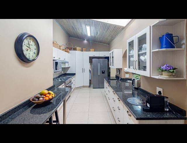 4 BEDROOM HOUSE FOR SALE IN ALBERANTE